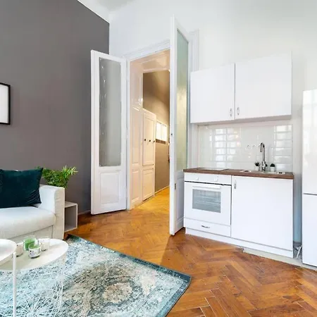 Modern Gem For 4 People Budapest